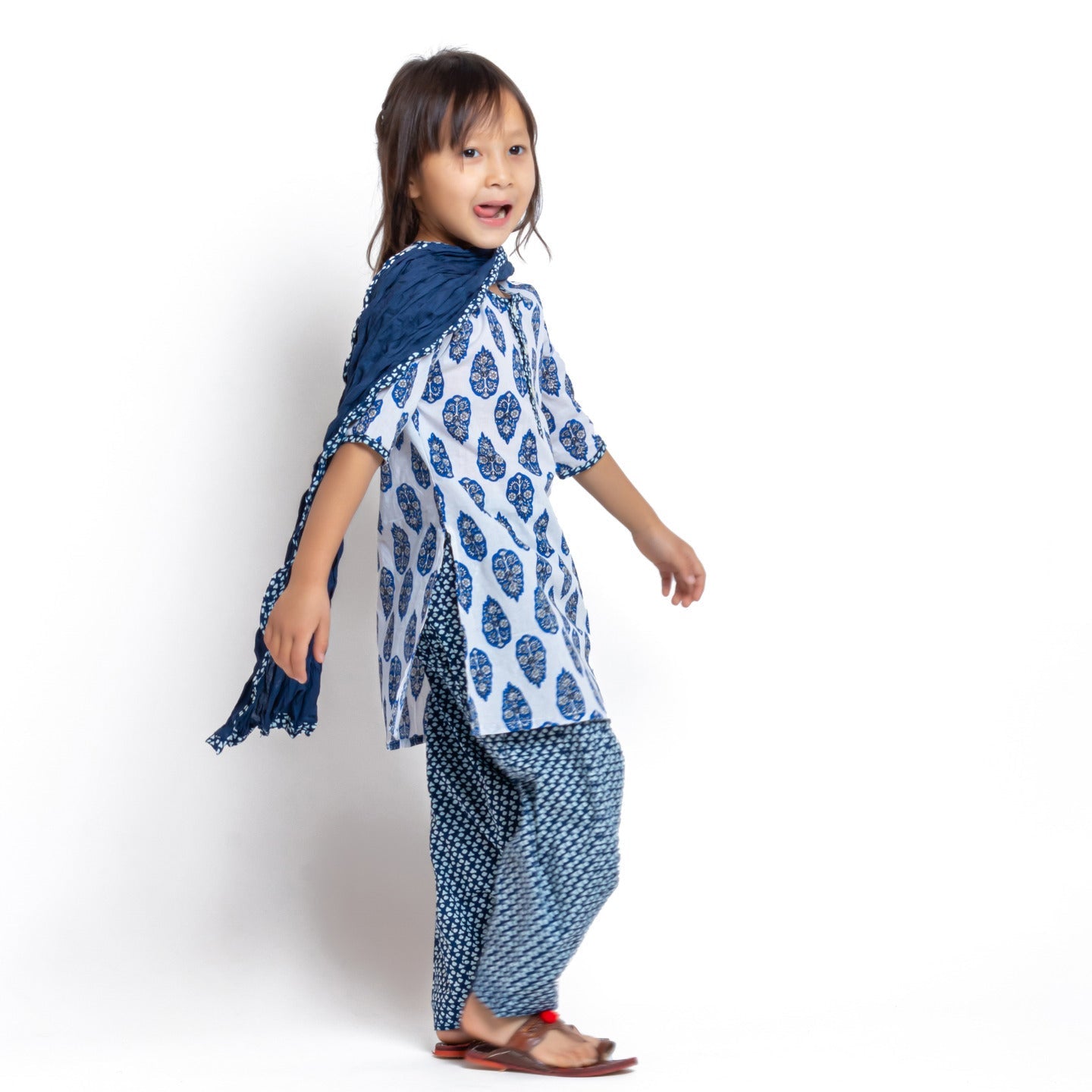 Luna Buti Kurta Set with dupatta